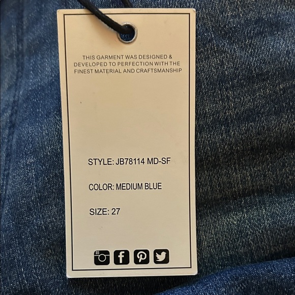 Judy Blue Classic Straight Leg Capri Jeans - Picture 10 of 13